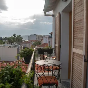 https://hotel-unique.fr-provencehotel.com